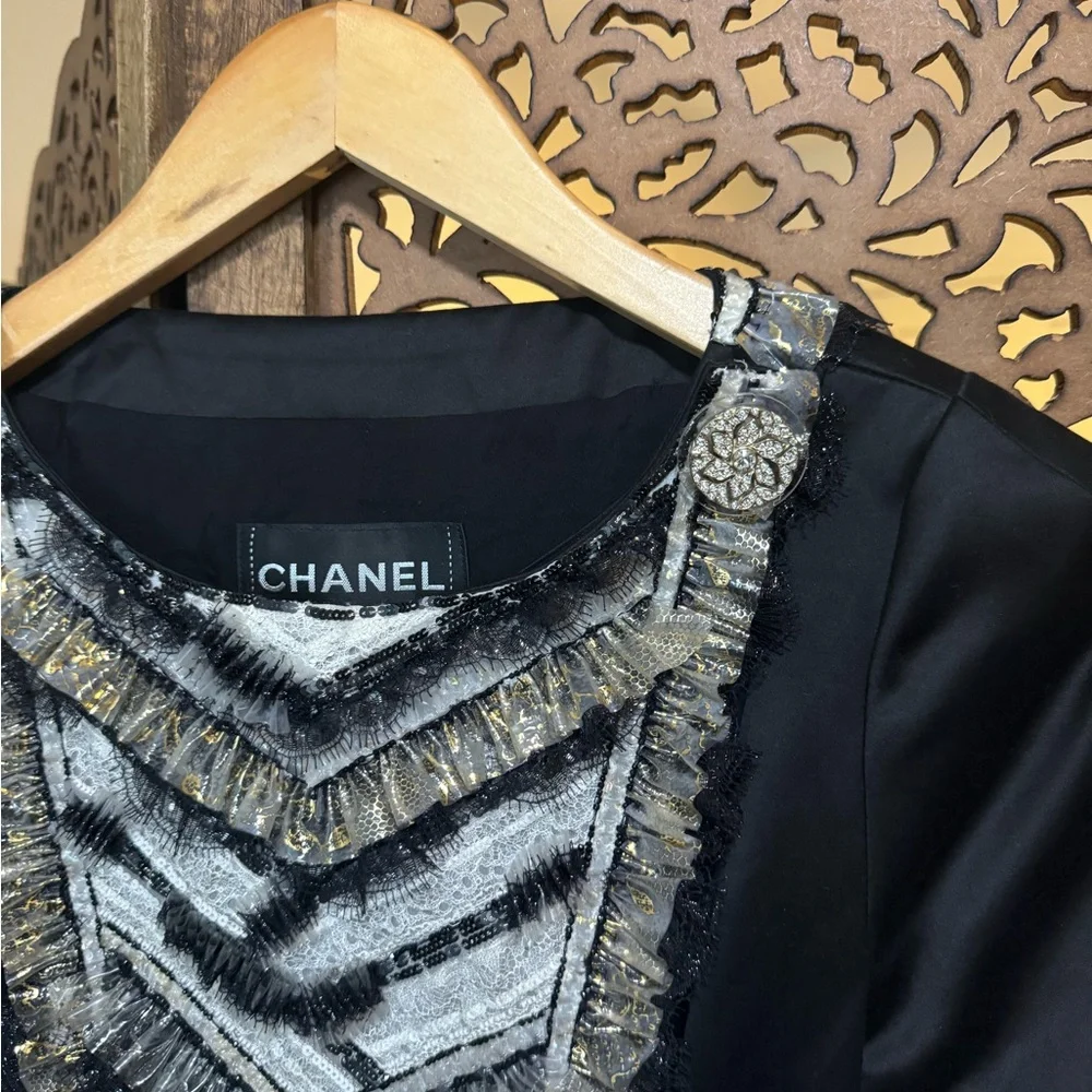 Chanel Black Jacket Runway 38 US 6